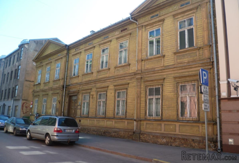 House Ownership In A Quiet City Center..