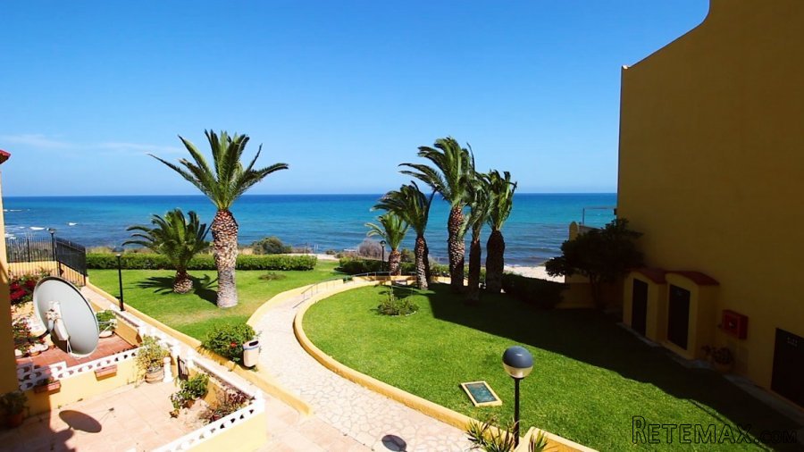 Se vende un bungalow en El Campello a tan solo 50 metros..