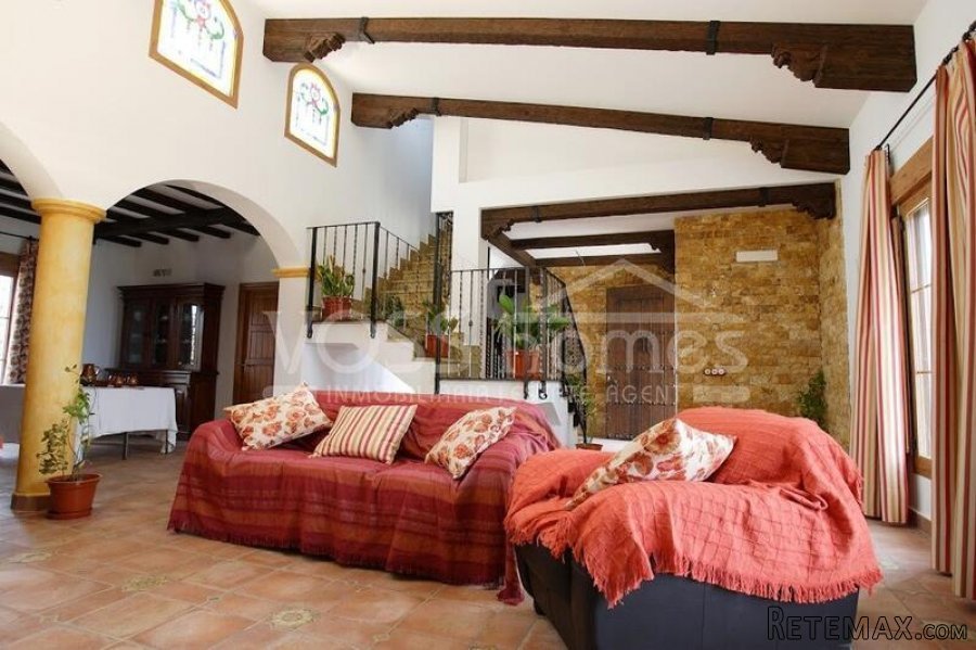 A Really Impressive Country House for sale near.. - 6