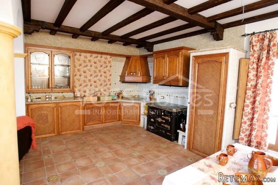 A Really Impressive Country House for sale near.. - 8
