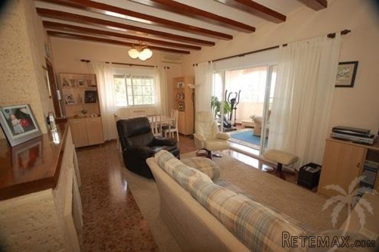 Beautiful sea and panoramic views from this super detached.. - 8