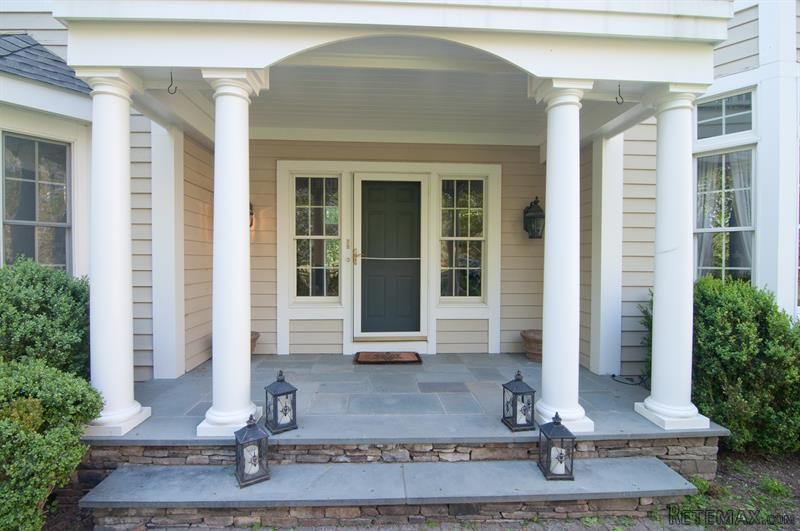 4 bedroom House For Sale: 9 Brundige.. - 2