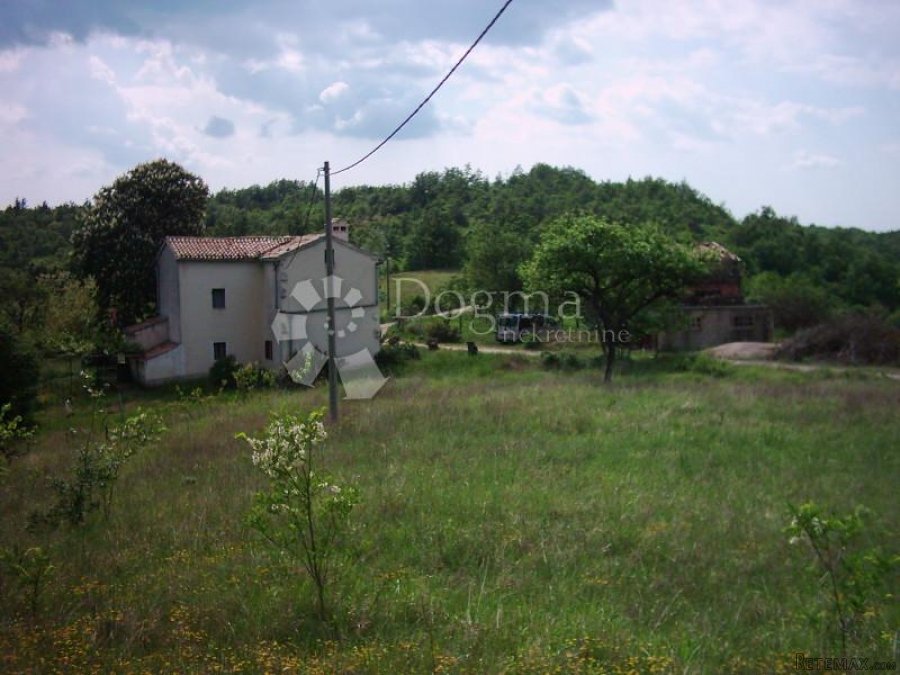 ISTRA, IMPOZANTNO IMANJE - 9
