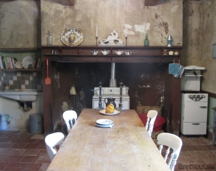 The Old Presbytery, in rural hilltop.. - 2