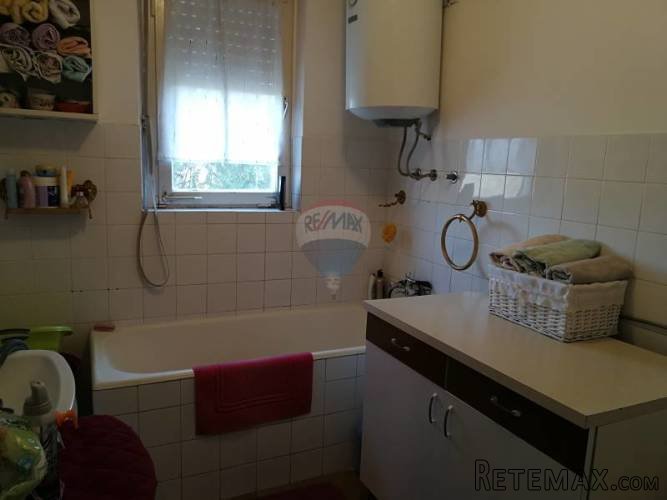 Buje, dvosobni stan 60 m2 s garažom - 3