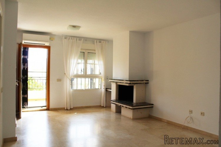 LolaBungalow Property Type:&nbsp; 2 Bedrooms, 1.. - 3