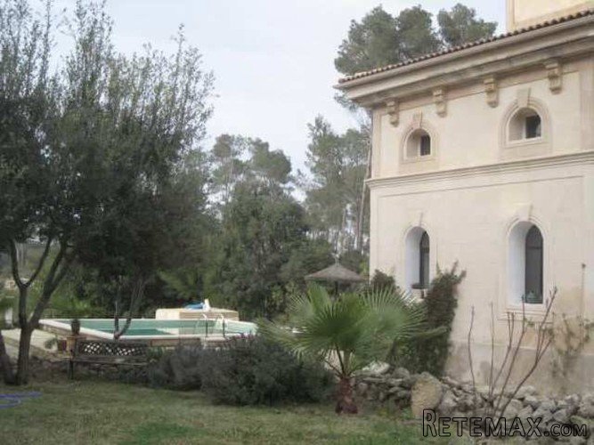 Exceptional property. Magnificent historical castle within.. - 4