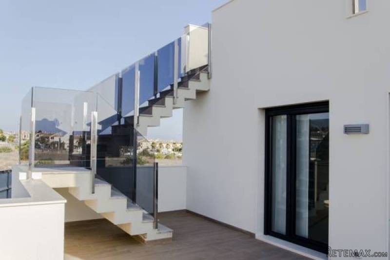 5 Bedroom 3 Bathroom Villa In.. - 2