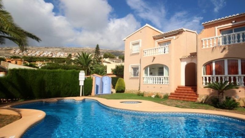 2 Bedroom 1 Bathroom BUNGALOW FOR SALE..