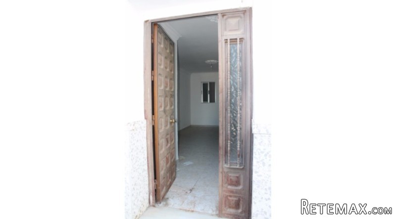 Compact Townhouse Near The Centre Of..