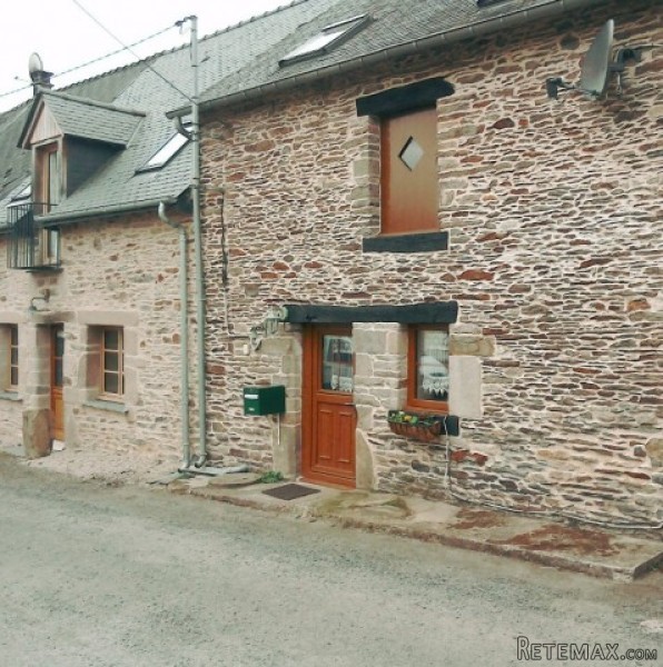 Delightful, renovated, 3 bedroomed..