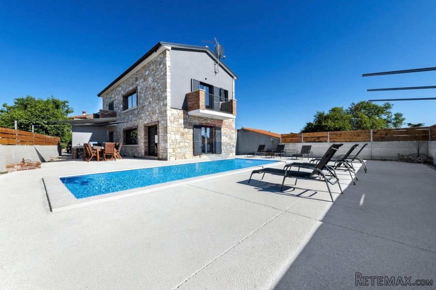 ISTRA, Kanfanar - Kamena villa s bazenom
