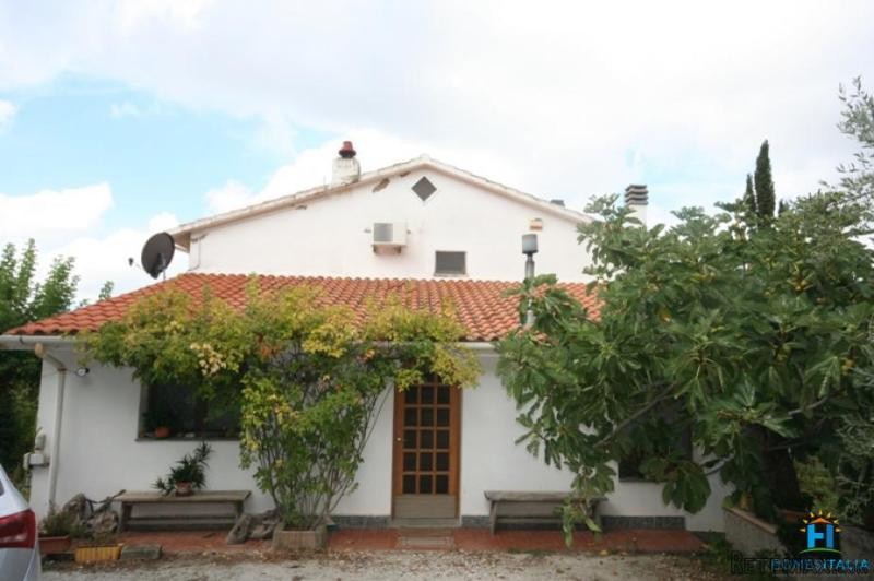 Country house with sea views