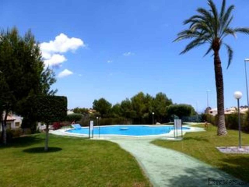 2 Bedrooms House For Sale - 2