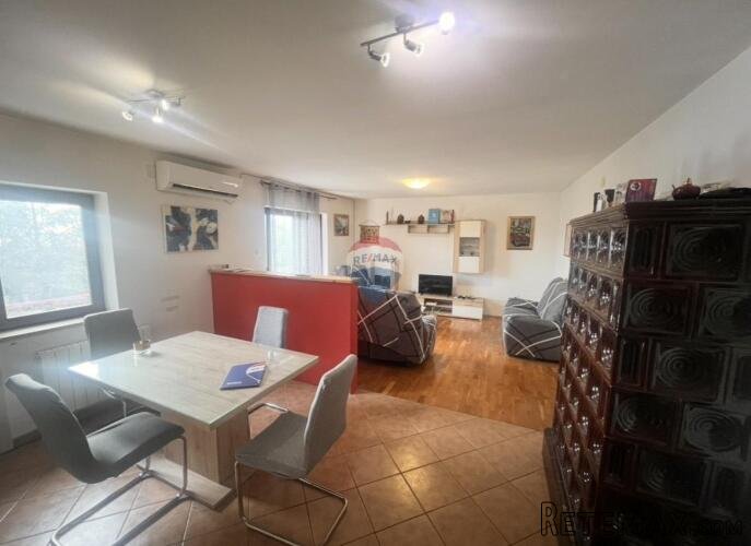 Viškovo, Marčelji 165 m2 komforan stan - 2