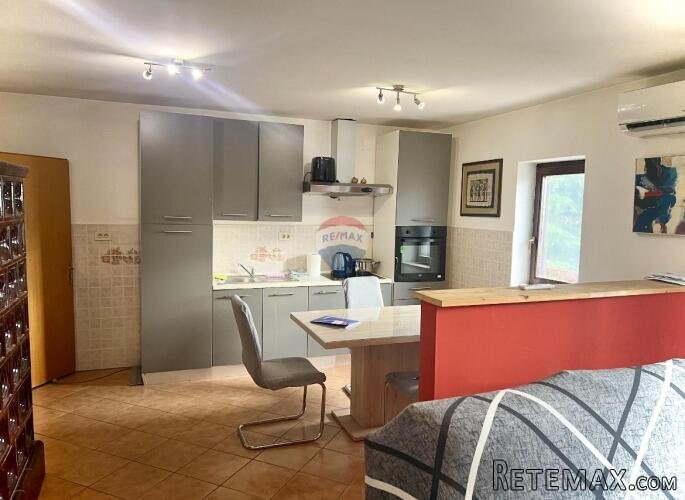 Viškovo, Marčelji 165 m2 komforan stan - 3