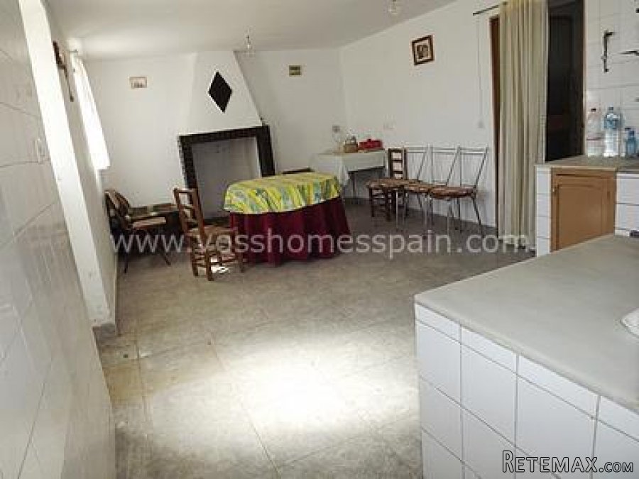 Large, Country House to modernise and a little renovation.. - 8