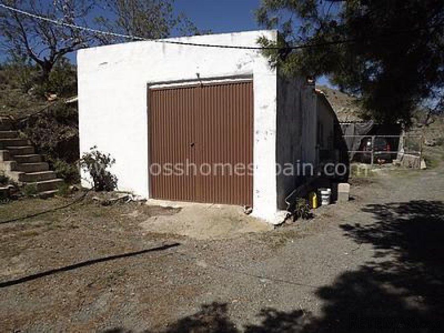 Large, Country House to modernise and a little renovation.. - 9