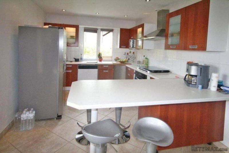 Sale House - Le Broc - 2