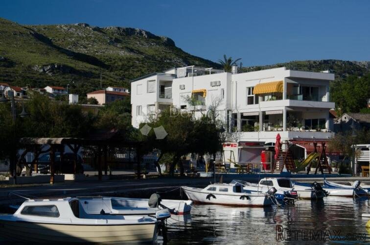 Grebaštica - prekrasan Mini Hotel prvi red do mora