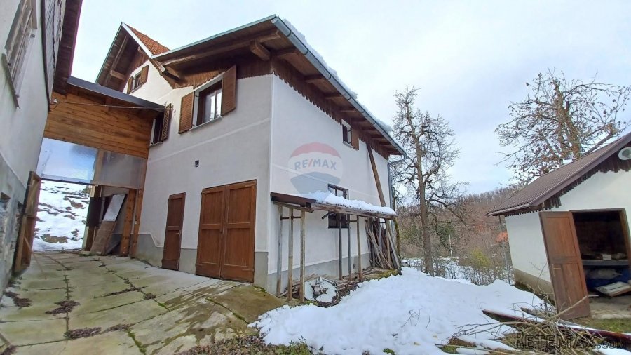 Hrib - samostojeća kuća 240 m2 sa okućnicom i prekrasnim otv