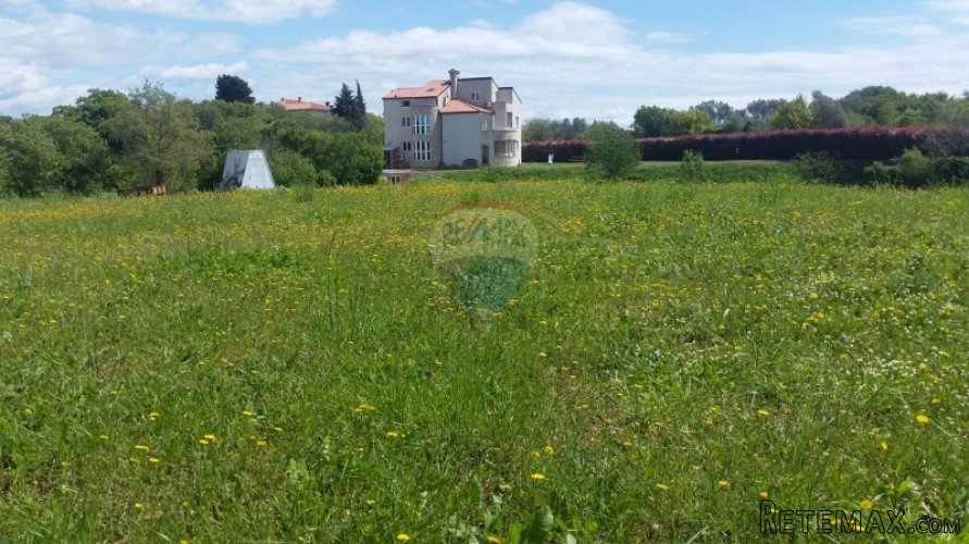GRAĐEVINSKA PARCELA NA MIRNOJ LOKACIJI! - 3