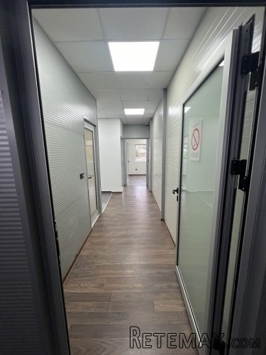 Izdajem magacin sa kancelarijama od 770m2 u Rakovici - 11