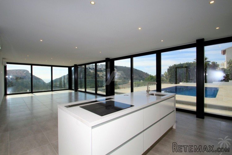 Superb modern villa situated in an elevated position with.. - 2