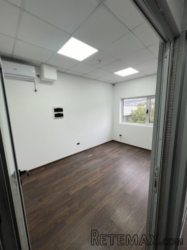 Izdajem magacin sa kancelarijama od 770m2 u Rakovici - 14