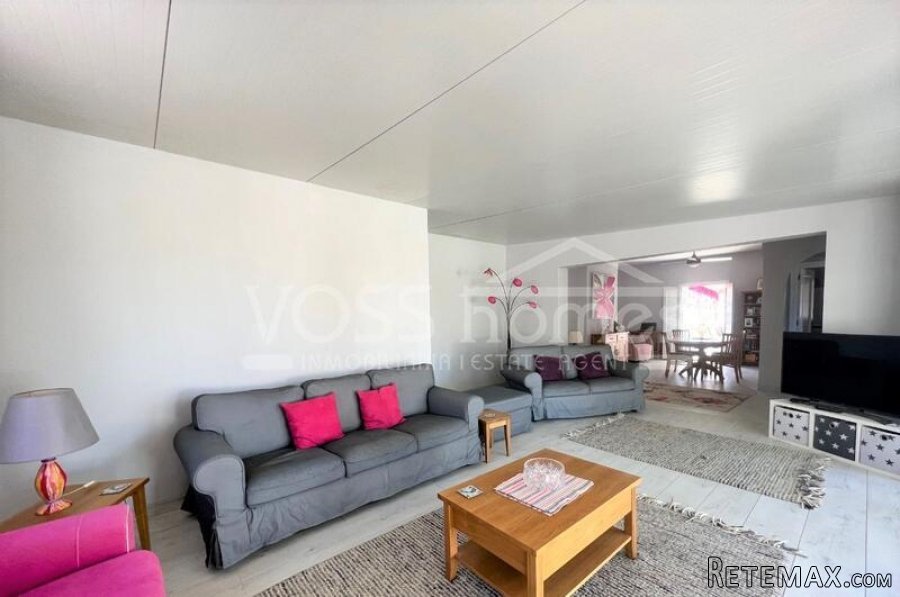 A very unusual 3 bed, 2 bath villa ot 133m2 with a mixture.. - 15