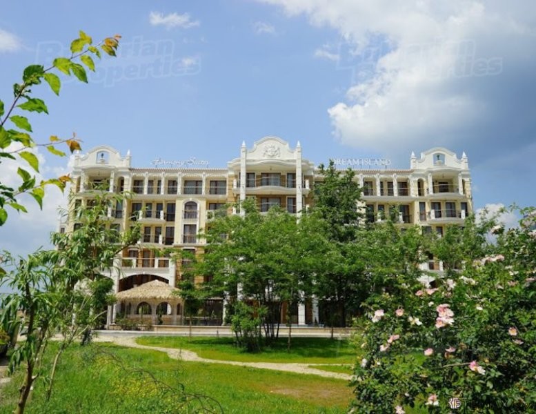 Modern And Luxurious Apartments In A..