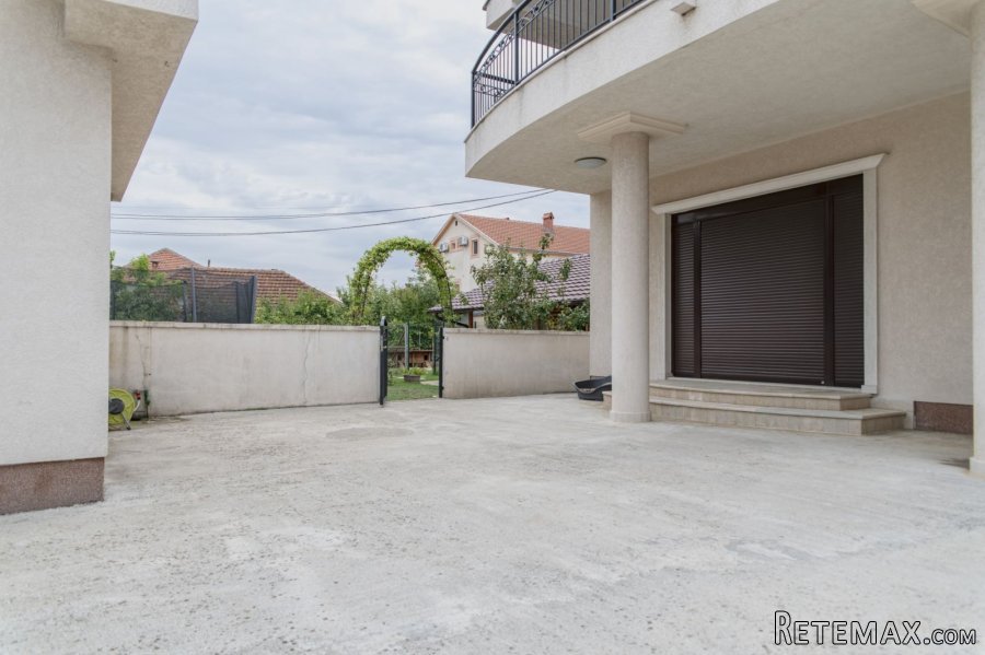 2 luksuzne kuce i treca kuca apartman - 16