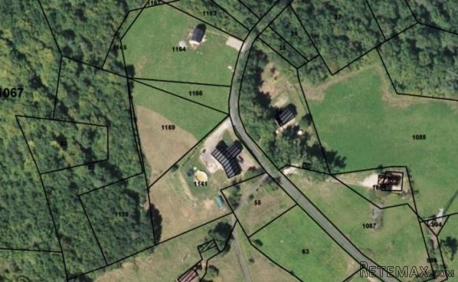 Puy d'Arnac (19) - A large plot of land, with very pleasing..