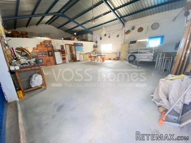 NEW LISTING TO VOSS HOMES - A full of potencial 2 bed, 1.. - 18