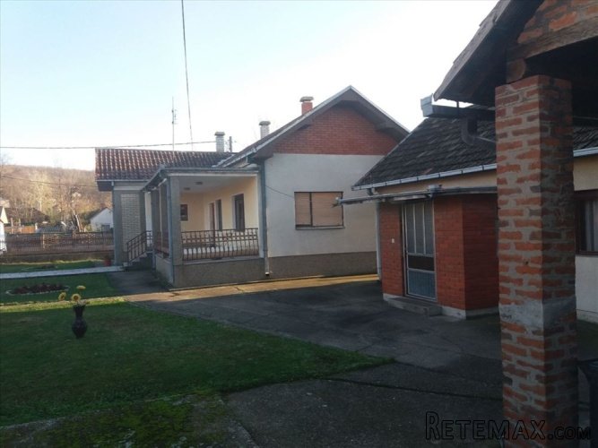 Odlicna kuca za porodicu Aleksandrovac-Žabari - 19