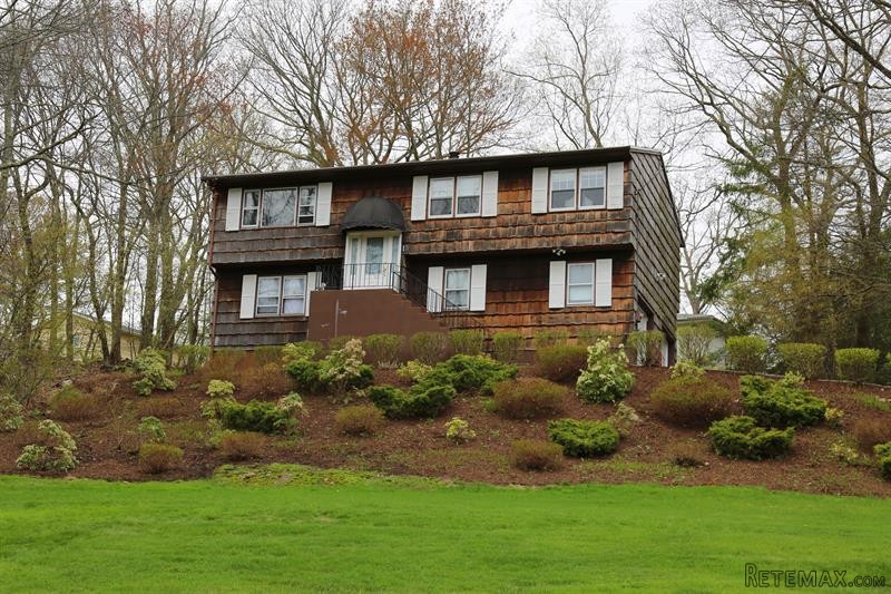 3 bedroom House For Sale: 15 Glen Ridge..