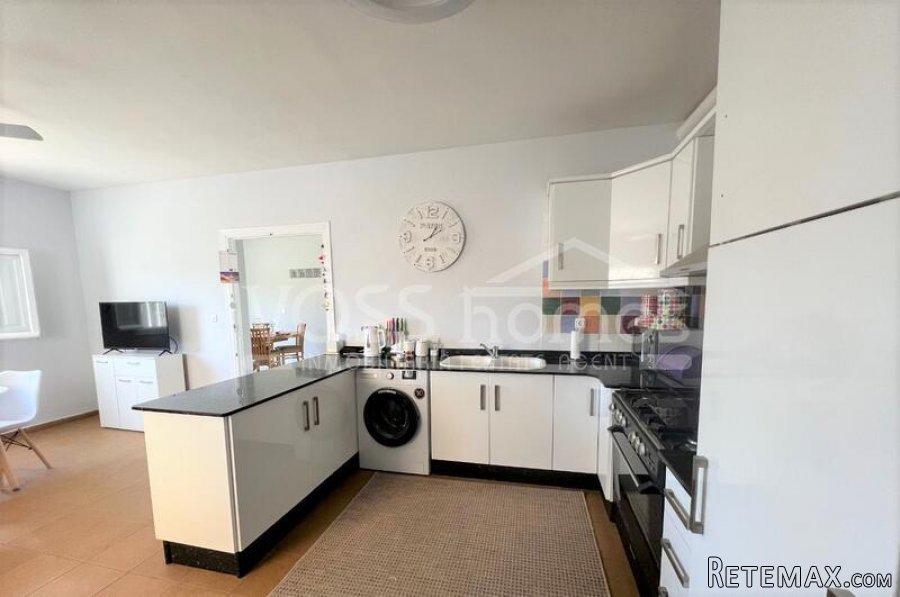 A very unusual 3 bed, 2 bath villa ot 133m2 with a mixture.. - 20