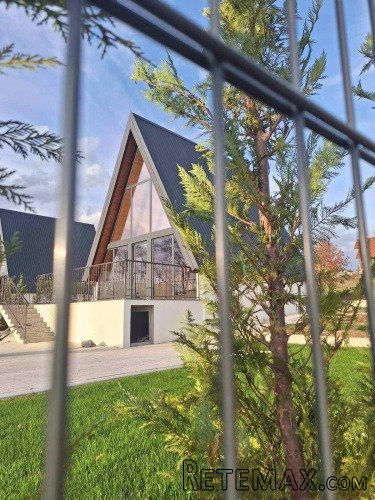 Na prodaju 2 A-Frame kuce sa bazenima - 20