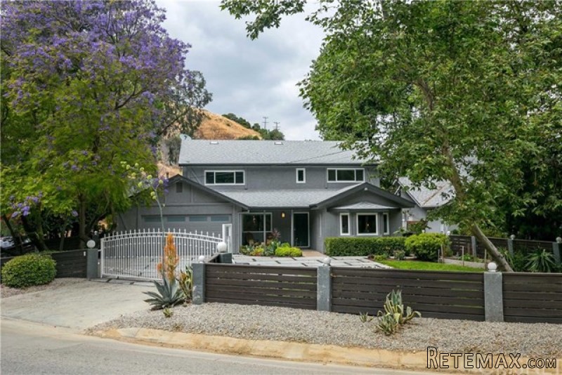 3540 Coldwater Canyon Avenue | Studio..