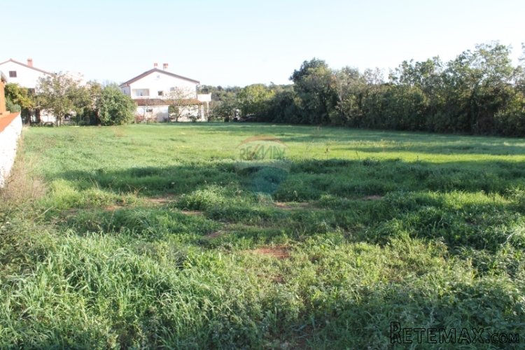 ISTRA, LIŽNJAN, GRAĐEVINSKO ZEMLJIŠTE 1823 m2 - 2