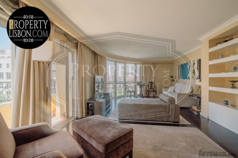 T4+1 Apartment for Sale in Lisbon..