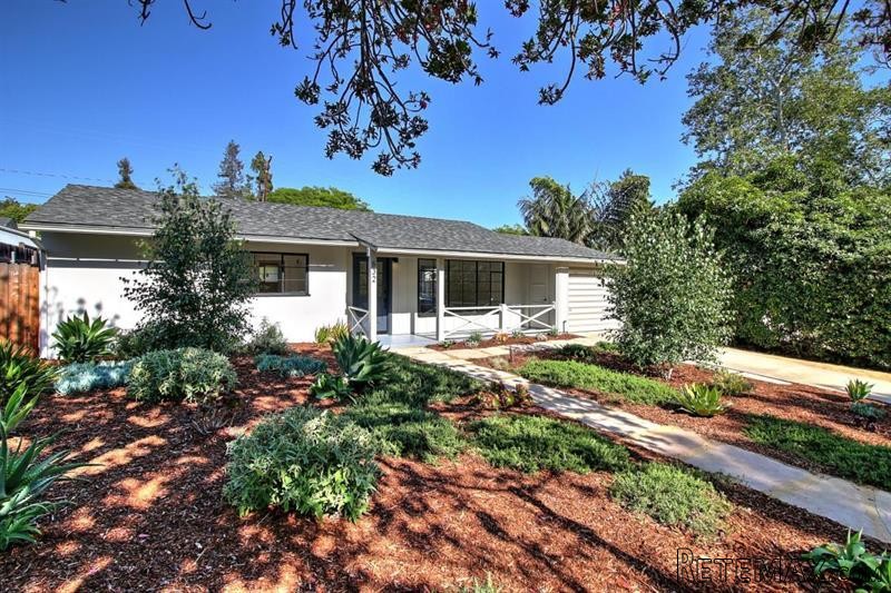 2 bedroom House For Sale: 632 Calle.. - 2