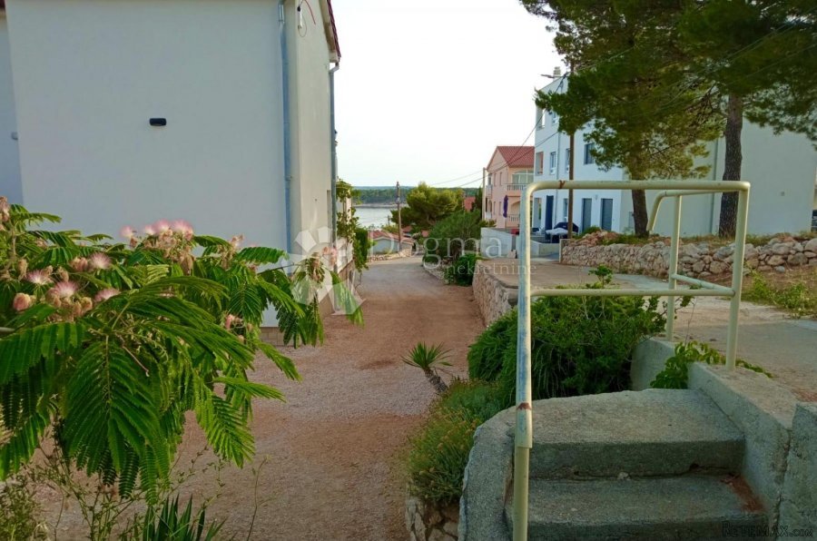 Impresivna vila sa pogledom na more! - 10