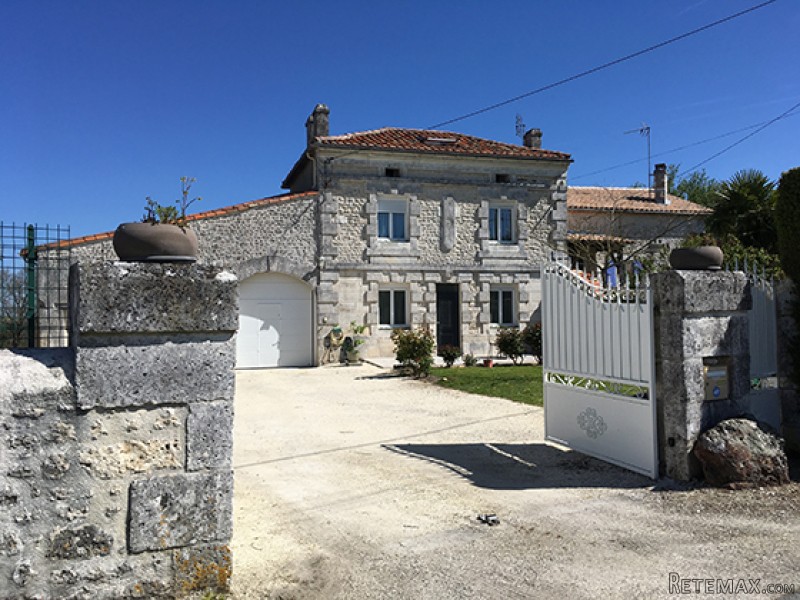 Beautiful House With Lots Of Character..