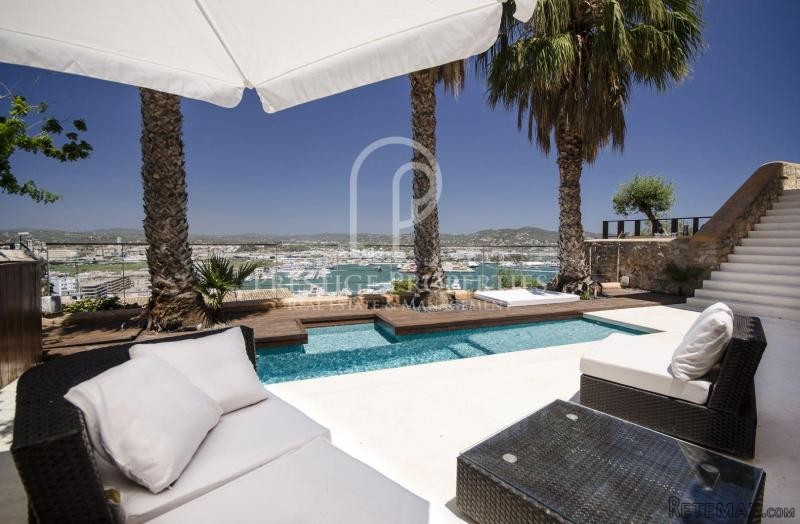 Magnificent house with pool in Dalt Vila