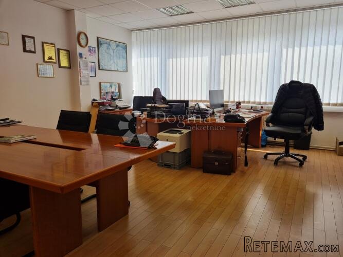 Zagreb - poslovni prostor u centru grada s parkingom - 2