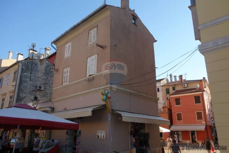 ROVINJ,CENTAR-KUĆA ZADNJA U NIZU - 2