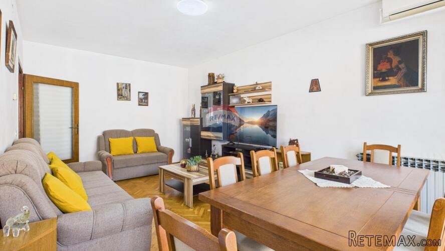 Sesvete - trosoban stan s dvije lođe - 3