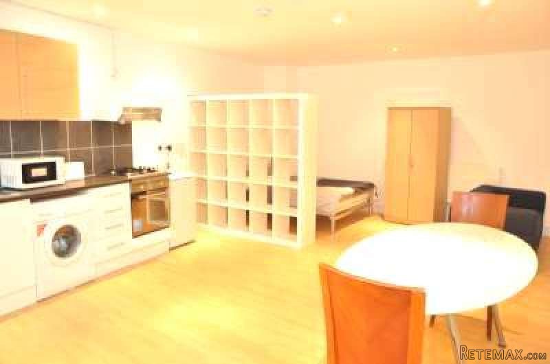 Entire Apartament near Canary Wharf..