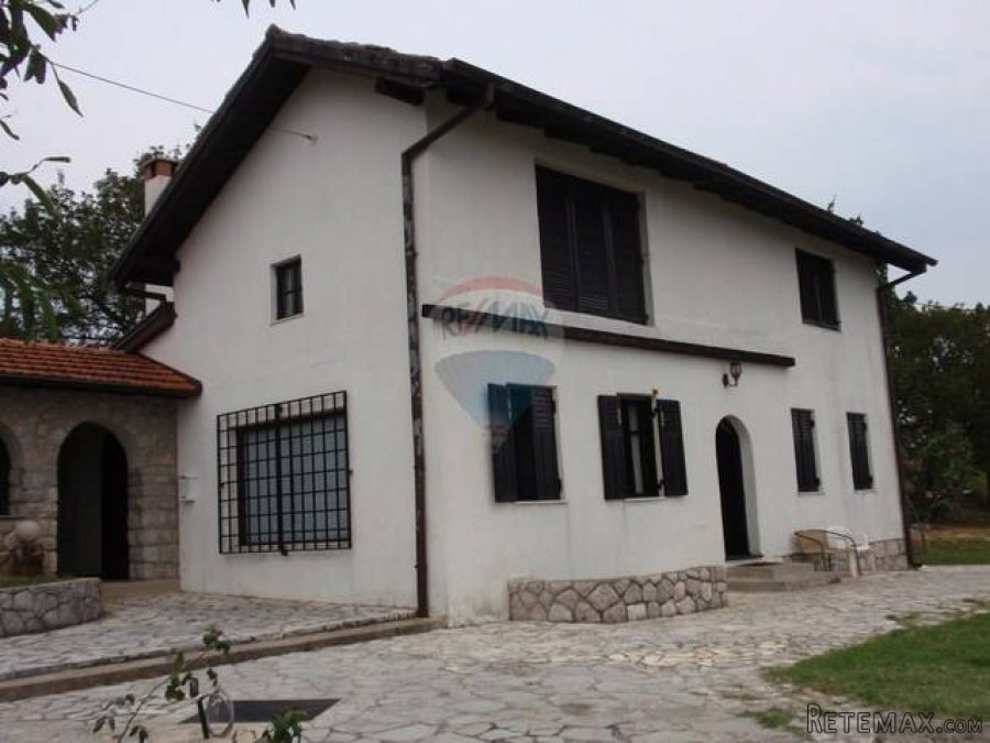 REŠETARI - posjed sa 3 kuće i 9.000 m2 građevinskog zemljišt - 5